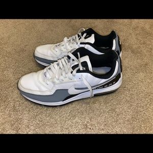 Nike men’s air max sneakers